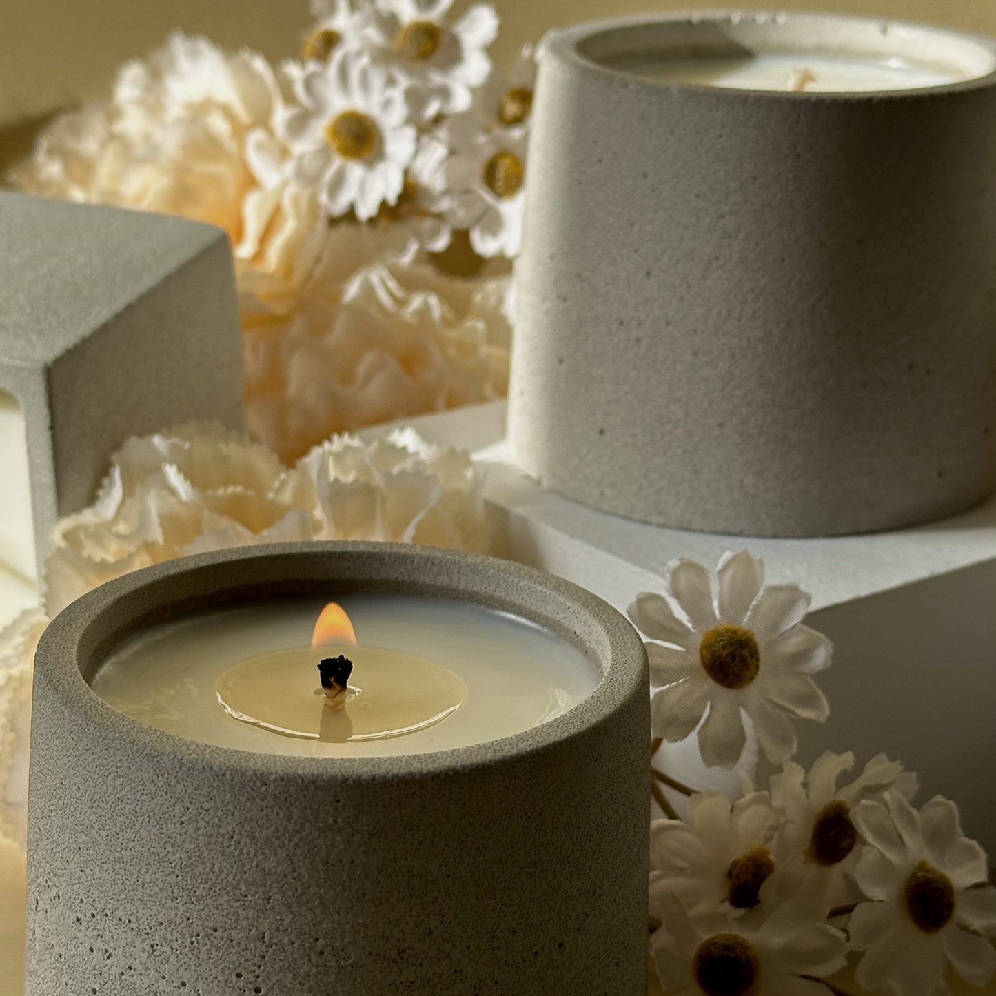 Crimson Honey | concrete candle