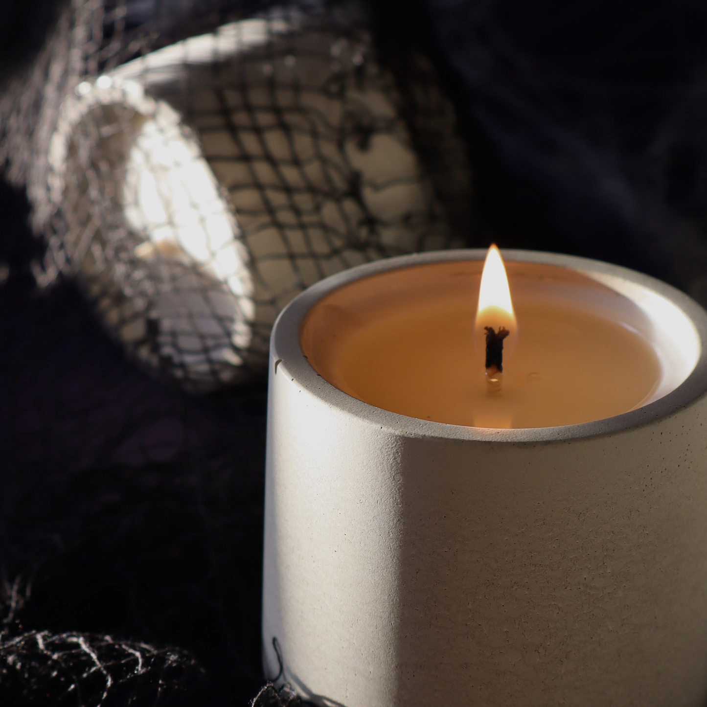 Ectoplasm | glow-in-the-dark concrete candle