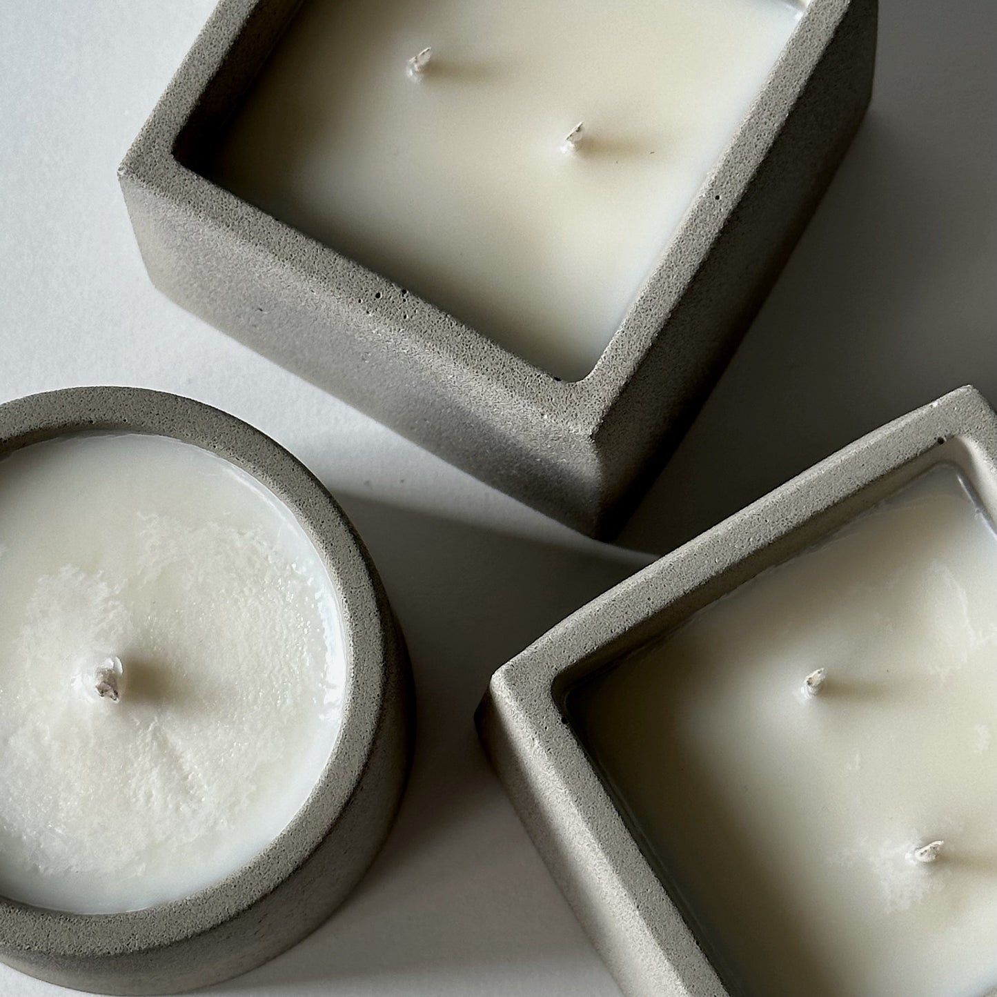 Hinoki Whispers | concrete candle