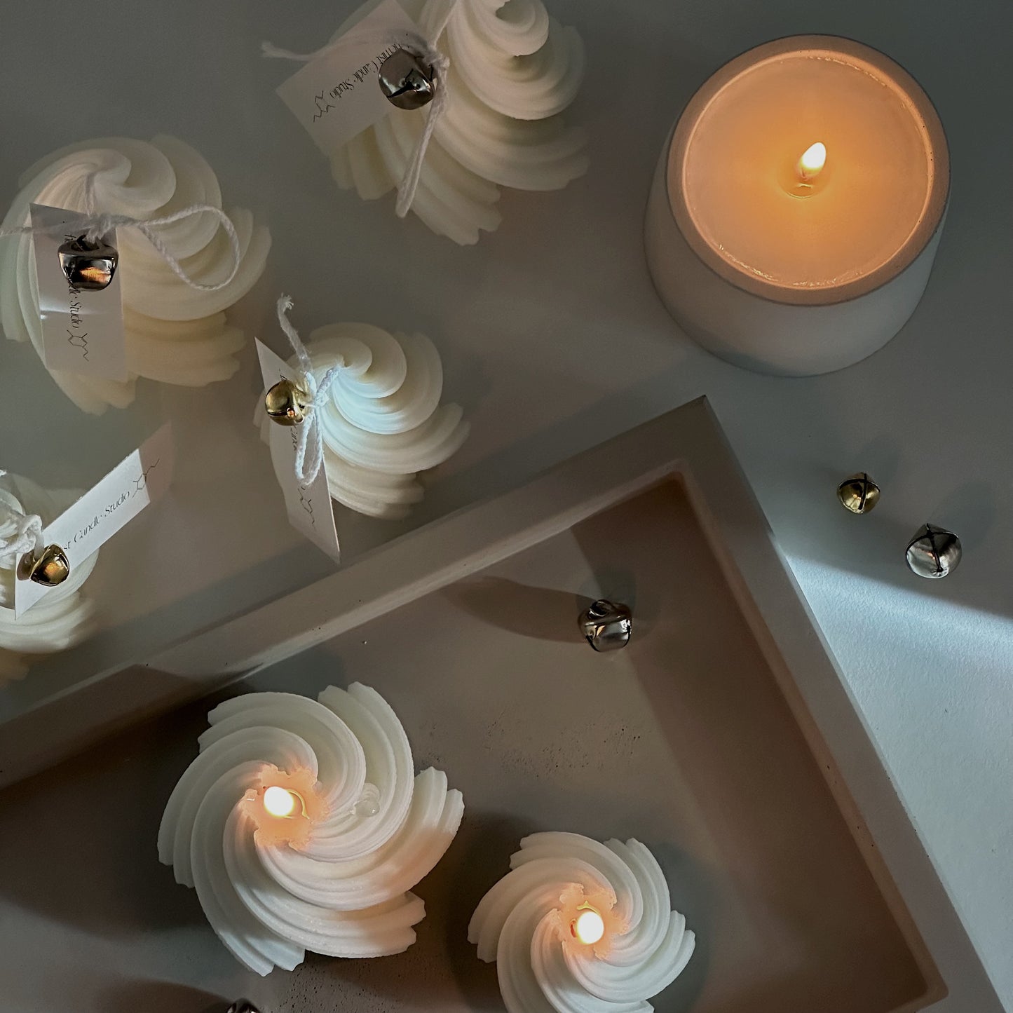 Gilded Fizz | concrete candle