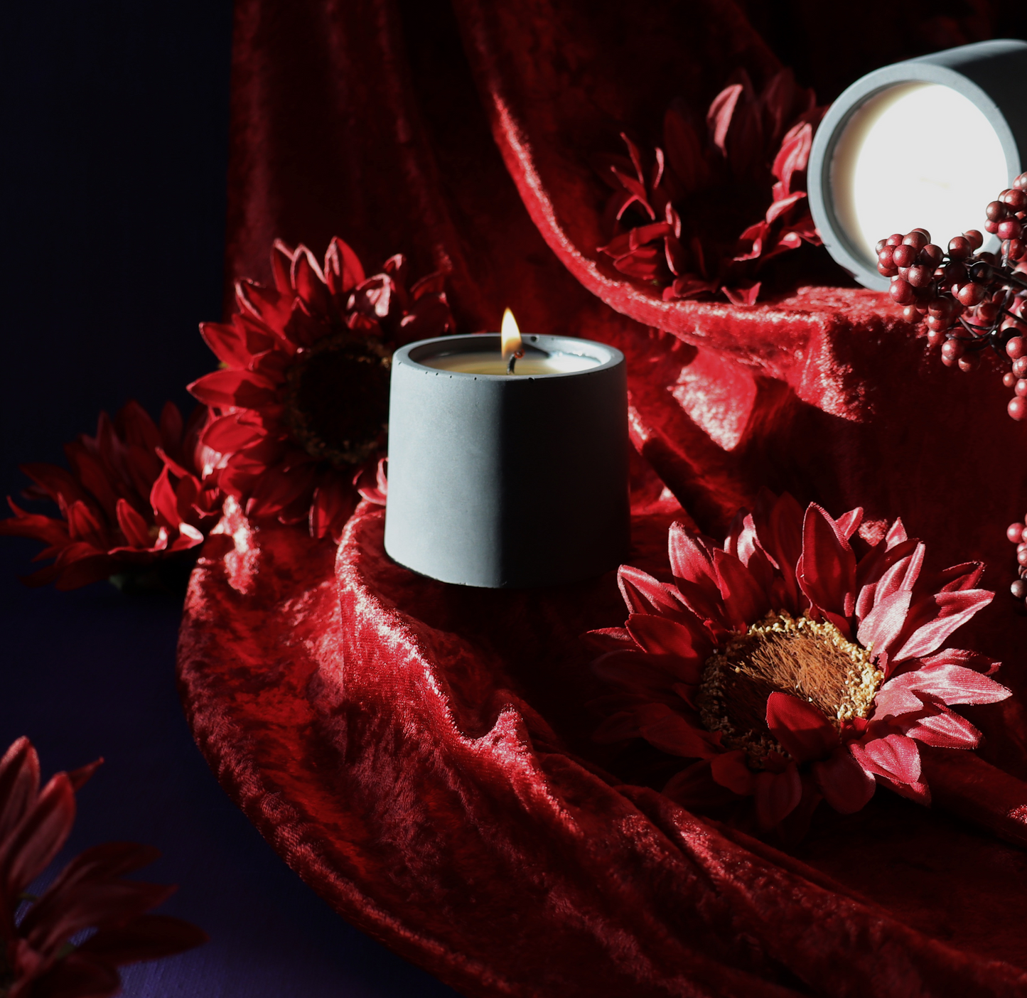 Fallen Leaves | concrete candle
