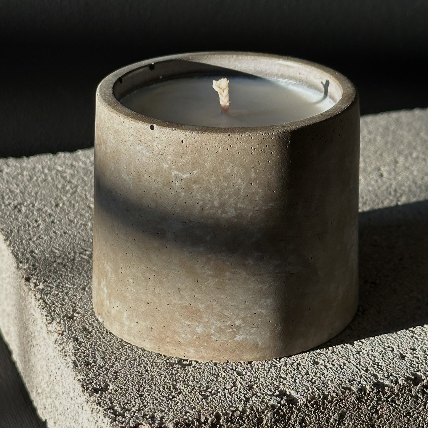 Gingered Amber | concrete candle